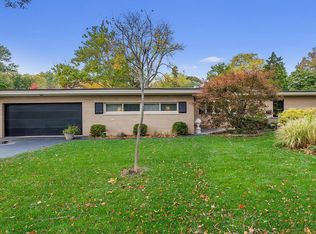 1024 Gamon Rd, Wheaton, IL 60189