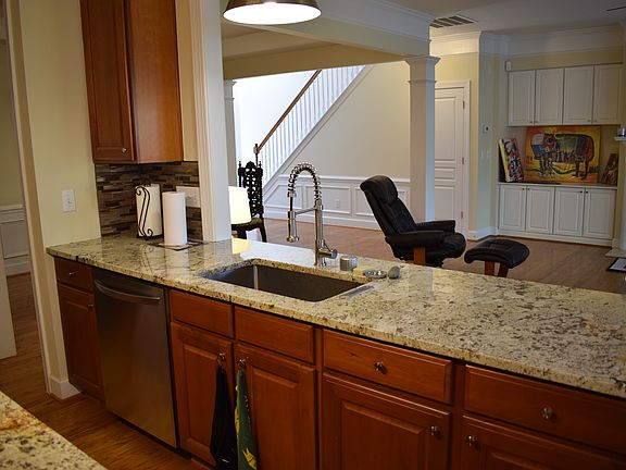 Modern Sink and Faucet