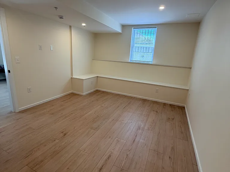 19 Ferdinand St #4 — Photo 16