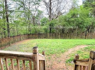 411 Cambrian Ridge Dr, Pelham, AL 35124