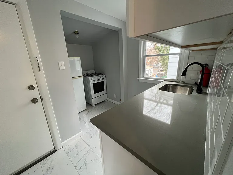 594 Christopher St #1 — Photo 1