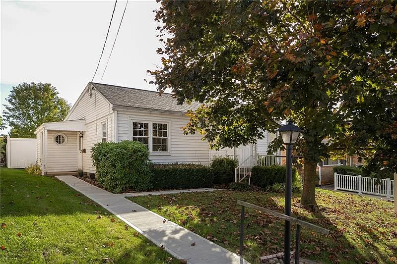 214 Murrayhill Ave photo 1