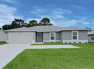 732 SE Thornhill Dr, Pt Saint Lucie, FL 34983