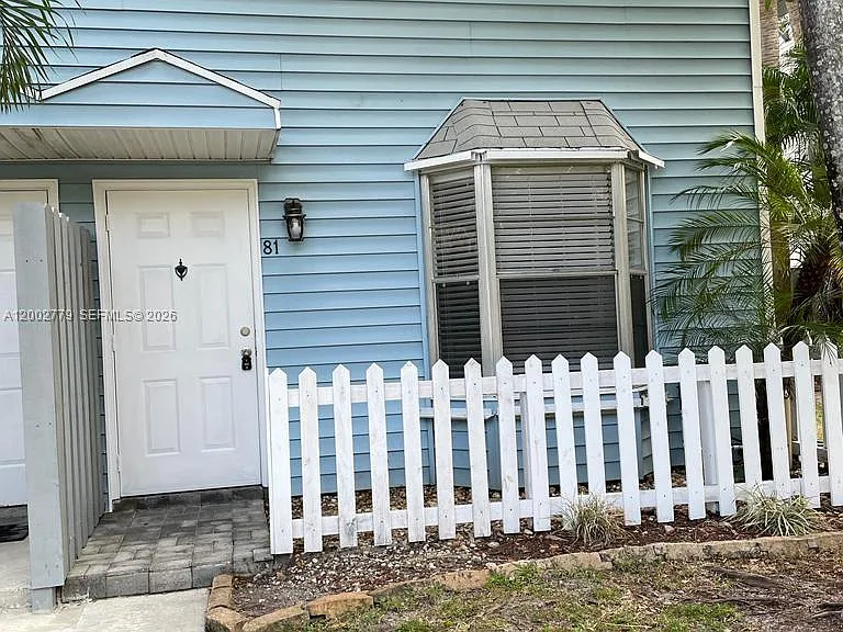81 SW 3rd St #81 — Photo 31