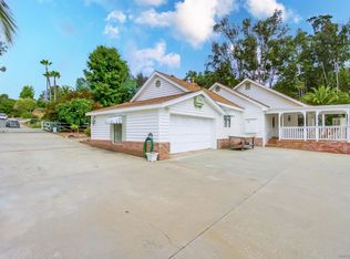 1524 S Hill Ave, Fallbrook, CA 92028