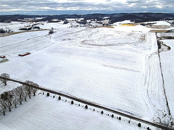 2nd image of W28992 Middle Road