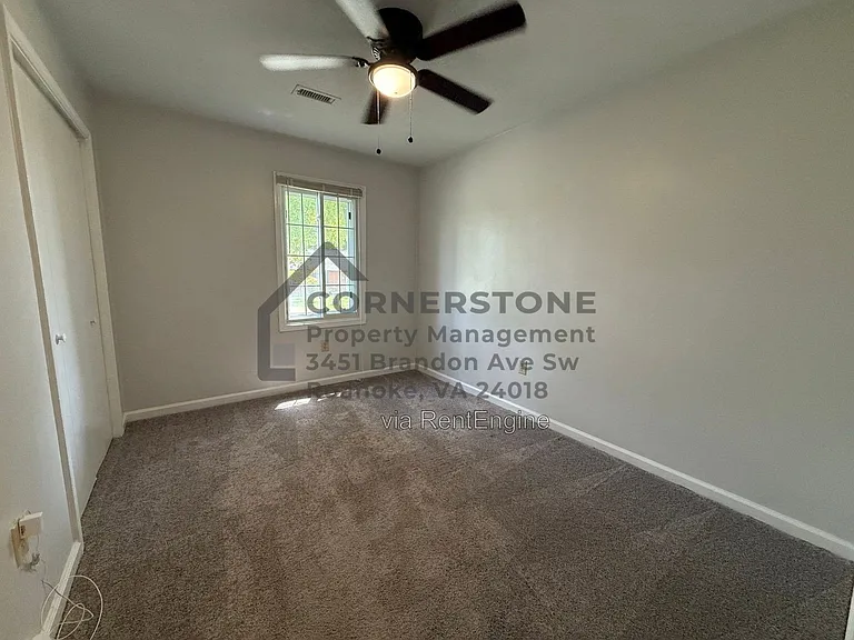 1103 Lakeview Pl — Photo 13