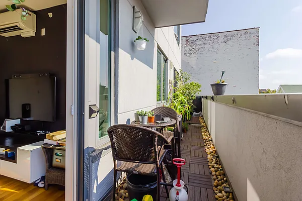 Rented by E House Realty & Management Inc. | media 27