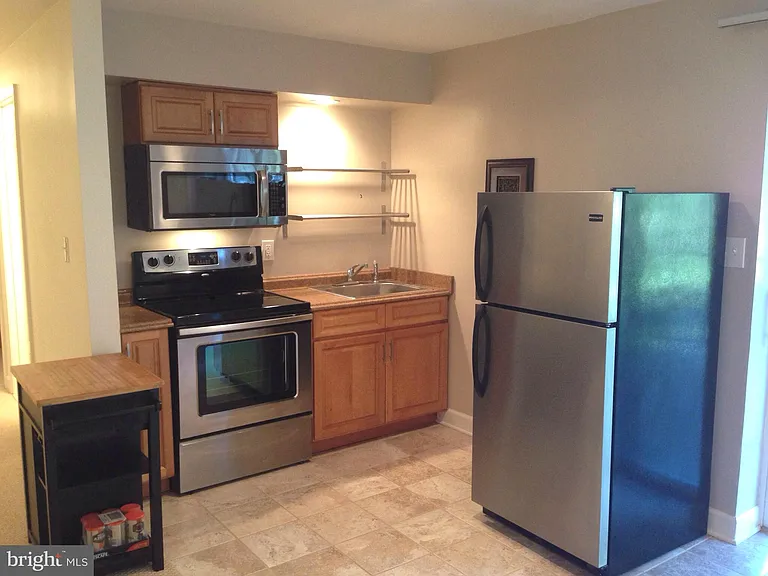 1506 Pennycress Ln — Photo 4