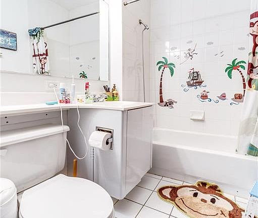 5th image of 40 Oceana Dr W APT 3F
