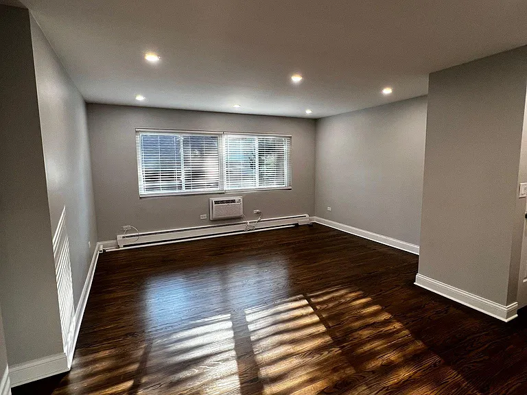 1655 W Farwell Ave #2B — Photo 7