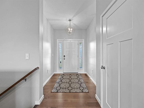 3rd image of 1342 Crescent Oak Ln