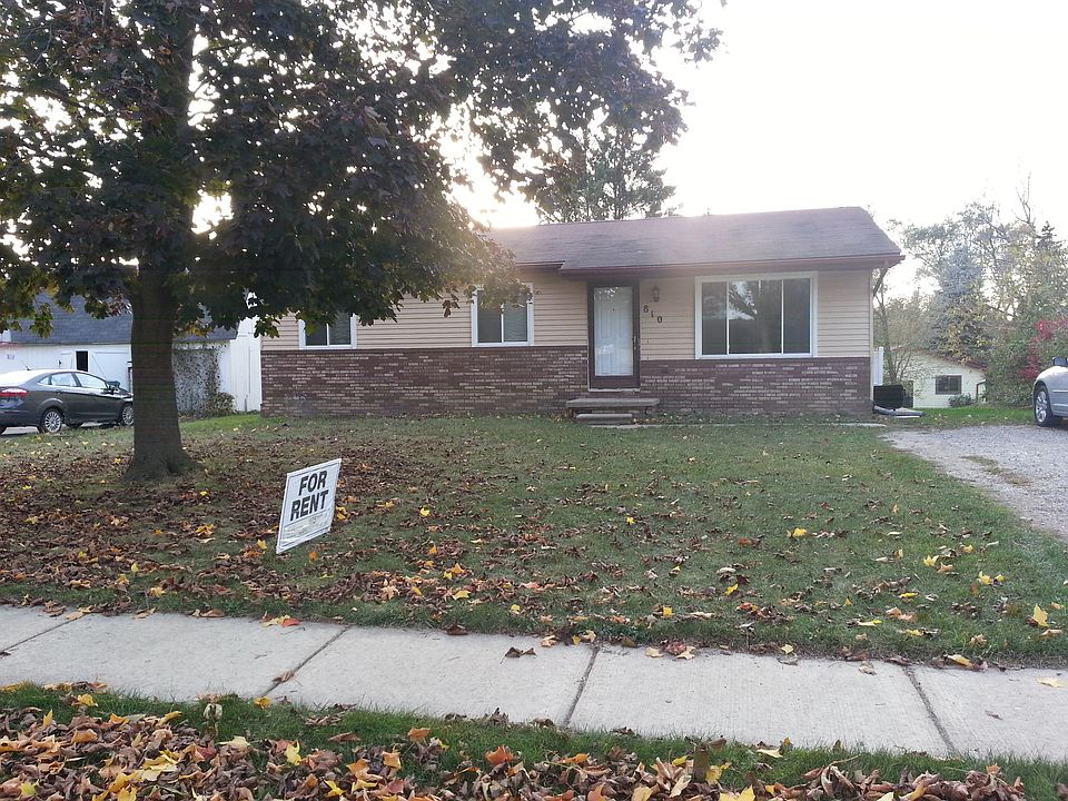 810 Hadden Howell mi