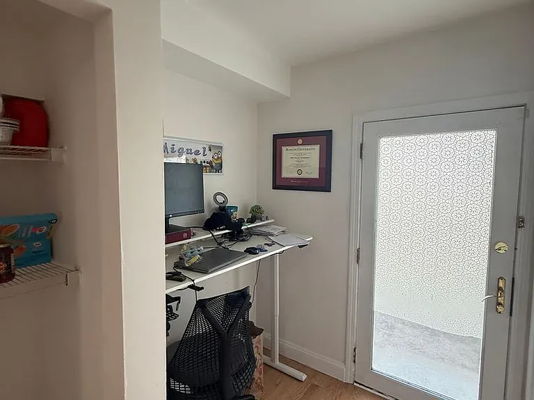8 Glencoe St #4 — Photo 3