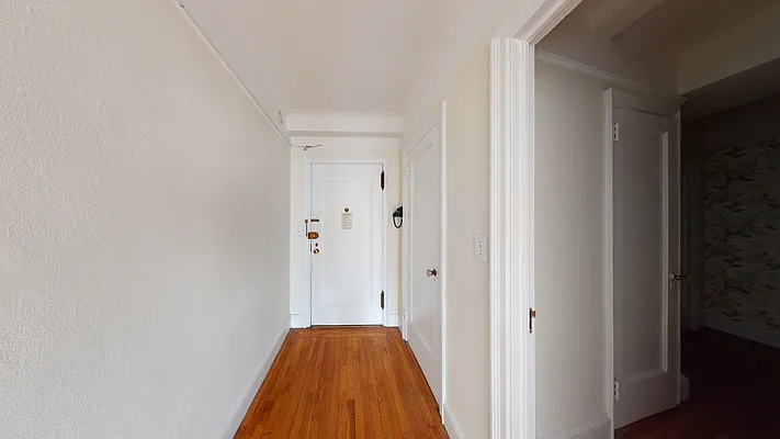 Rented by Bond New York | media 34