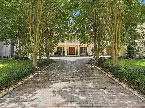 2nd image of 6007 Bermuda Dunes Dr