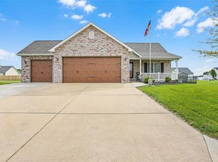 896 Saint Andrews Dr, Union, MO 63084