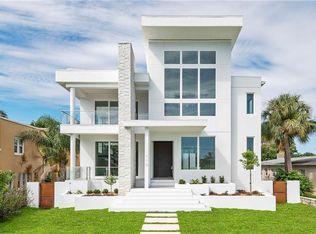 110 Palmera Blvd NE, Saint Petersburg, FL 33704