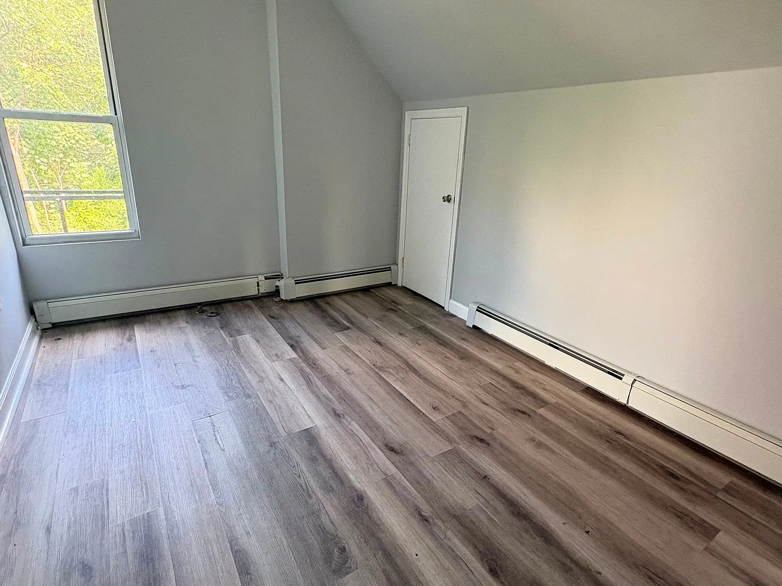3 bed, 1.0 bath, $3,400 — Photo 1
