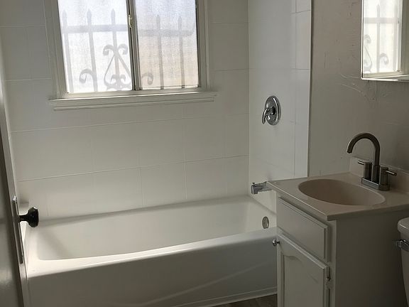 4th image of 1314 Sutherland St #2514508