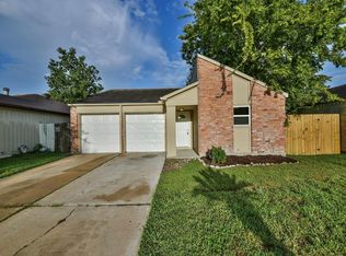 8811 Kindlewood Dr, Houston, TX 77099
