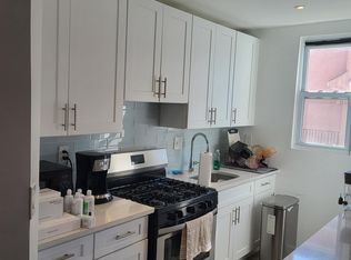 41 Mohawk Ave APT 2, East Atlantic Beach, NY 11561