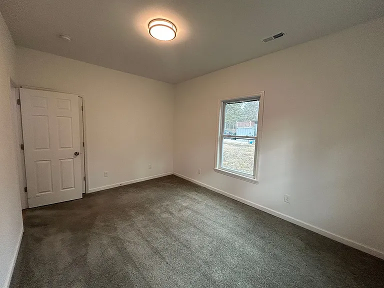 614 Maple Rd — Photo 17