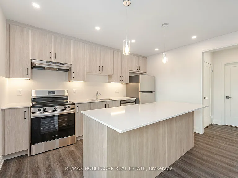 16 Little Blvd #G — Photo 11
