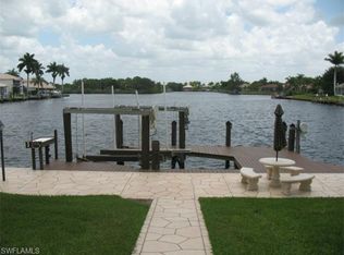 129 Newport Dr, Naples, FL 34114