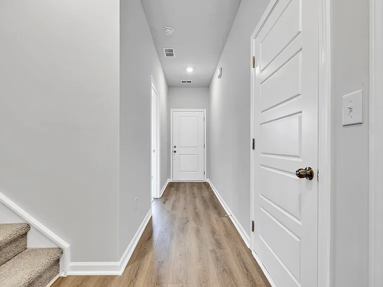 138 Talladega Dr — Photo 6