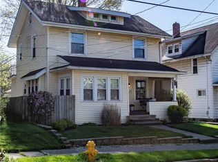 527 Lloyd St, Barberton, OH 44203