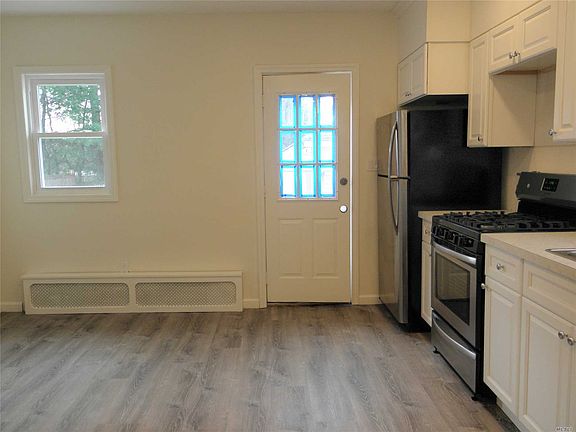 4th image of 16 Saint James Pl