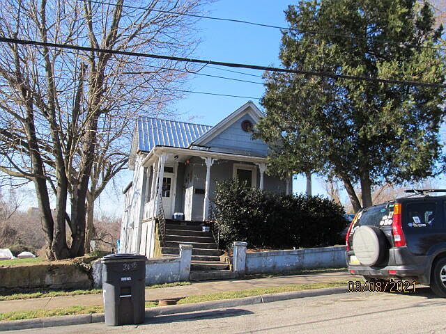 1st image of 206 Patton Ave NW