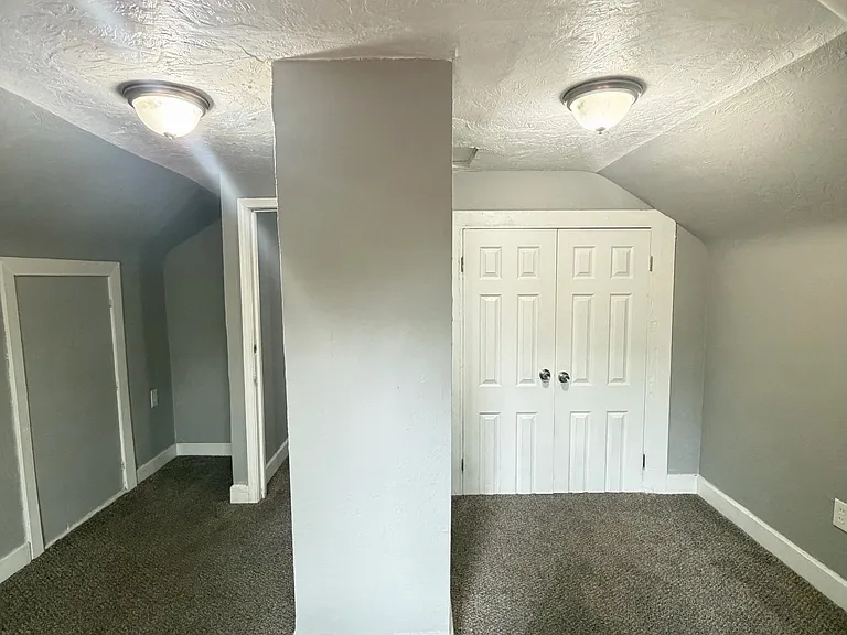 13814 Durkee Ave — Photo 15
