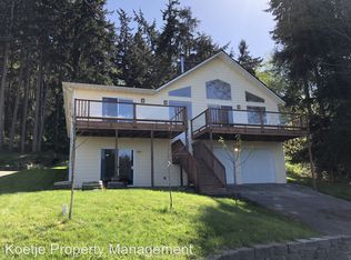 830 Dugualla Rd, Oak Harbor, WA 98277