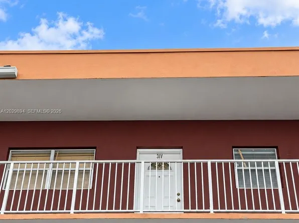 6850 W 16th Dr APT 317, Hialeah, FL 33014