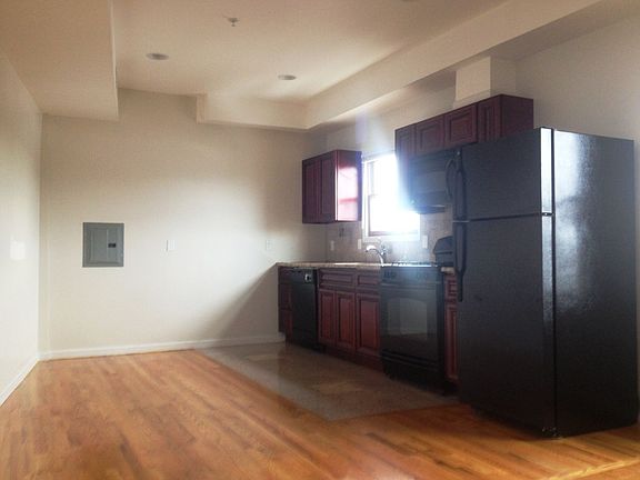 5th image of 650 Communipaw Ave APT 303