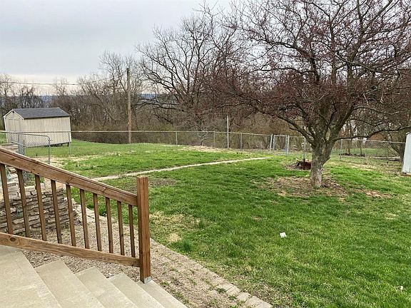 2nd image of 214 Quarry Dr