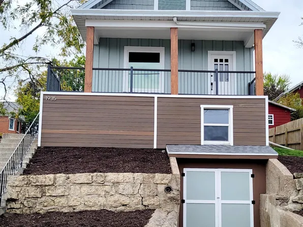 1935 Shelby St, Dubuque, IA 52001