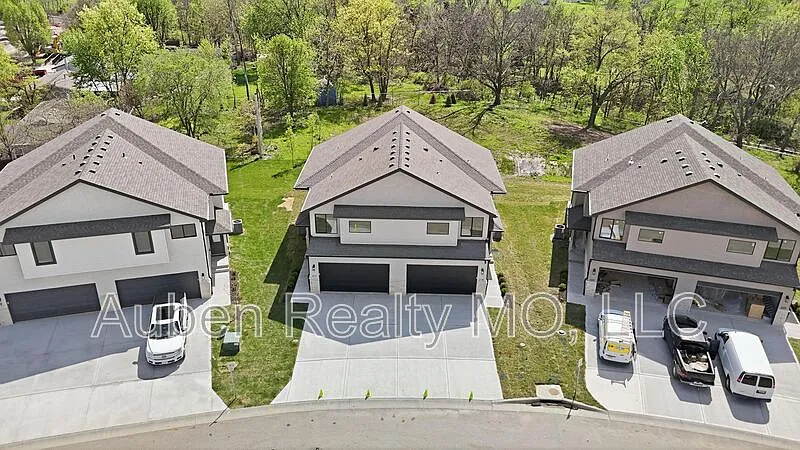 3 bed, 2.5 bath, 1725 sqft, $2,795 — Photo 4