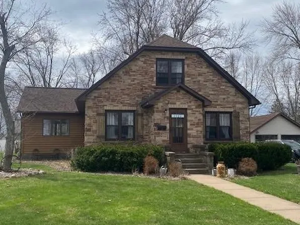 1121 Water St, Chippewa Falls, WI 54729