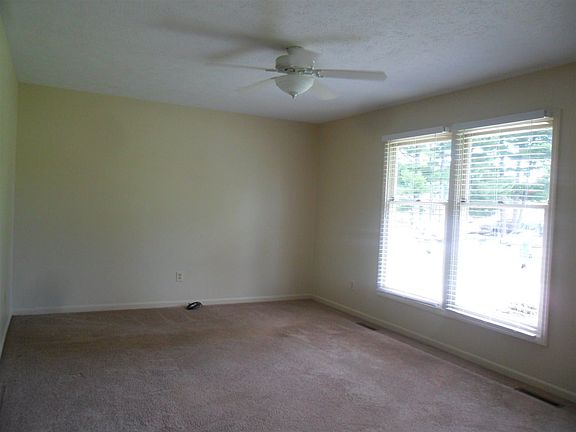 3rd image of 20080 Crosswell St