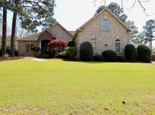 129 Beacon Ridge Dr, West End, NC 27376