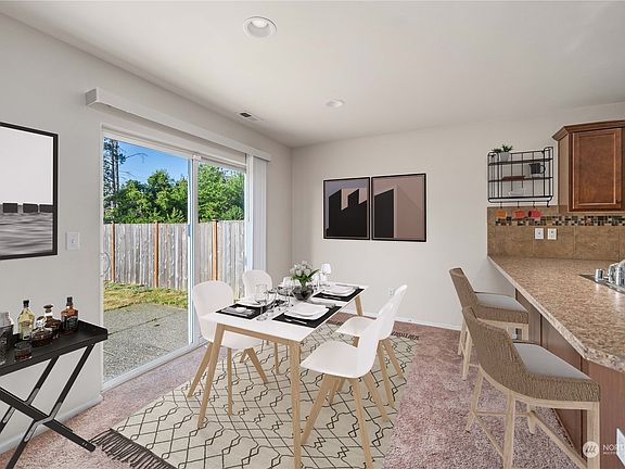 5th image of 2407 193rd Street E