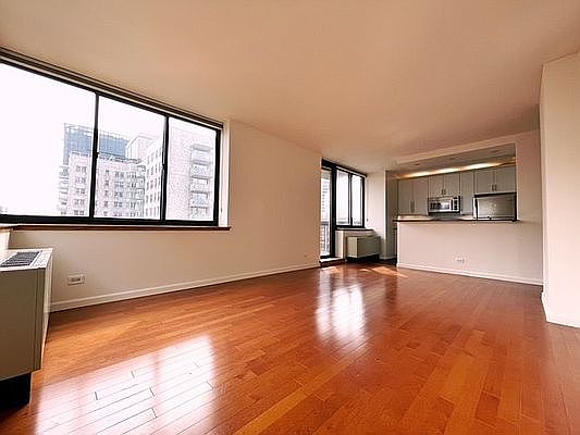 1st image of 250 E 40th St APT 28E