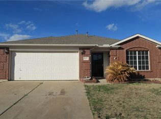 1713 Little Deer Ln, Fort Worth, TX 76131