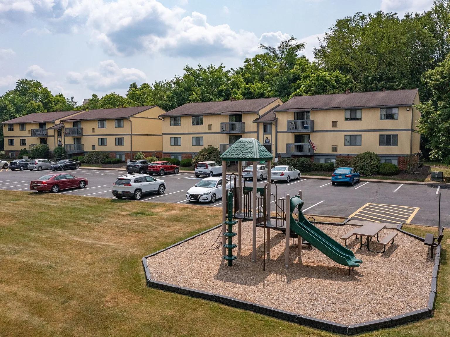 OakWood Park -- No up-front security deposit required! — Photo 4