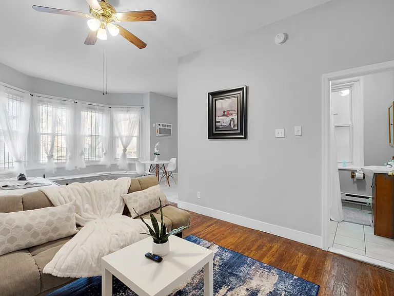 4040 Spruce St #3 — Photo 4