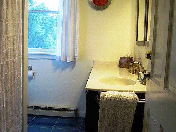 5th image of 2 Ferris Ln
