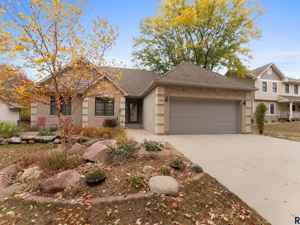 3508 S Grace Cir, Sioux Falls, SD 57103